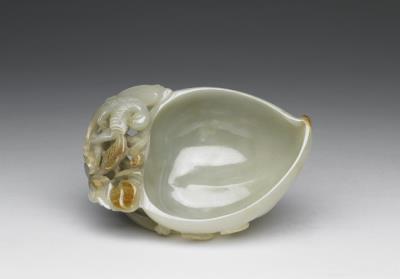 图片[2]-Jade water holder in the shape of a peach and with flower-and-bird pattern, Mid to late Ming dynasty-China Archive